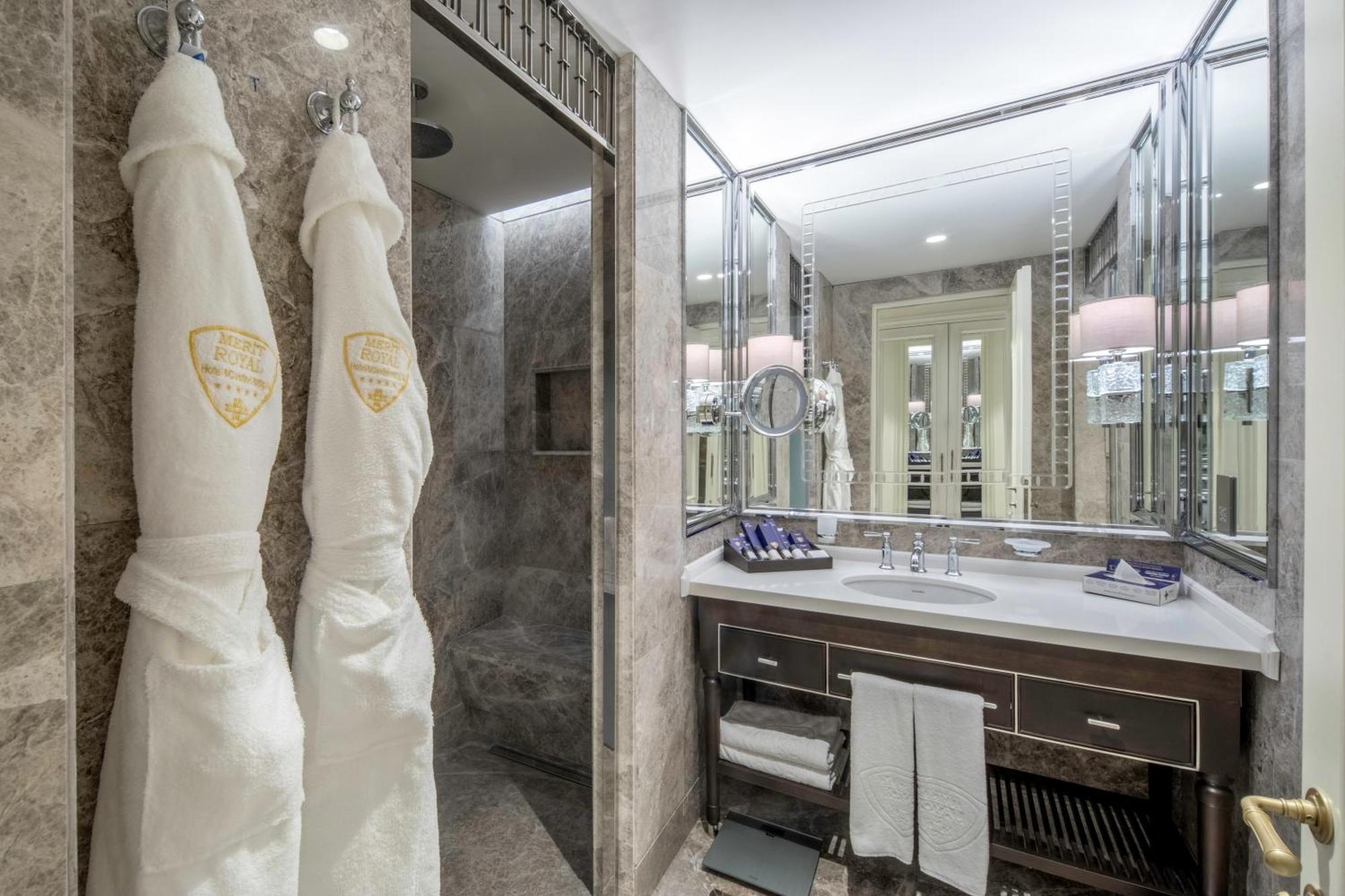 Merit Royal Diamond Hotel & Spa Karavas  외부 사진
